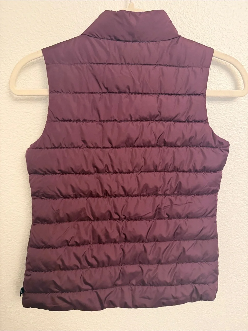 GAP sleeveless quilted